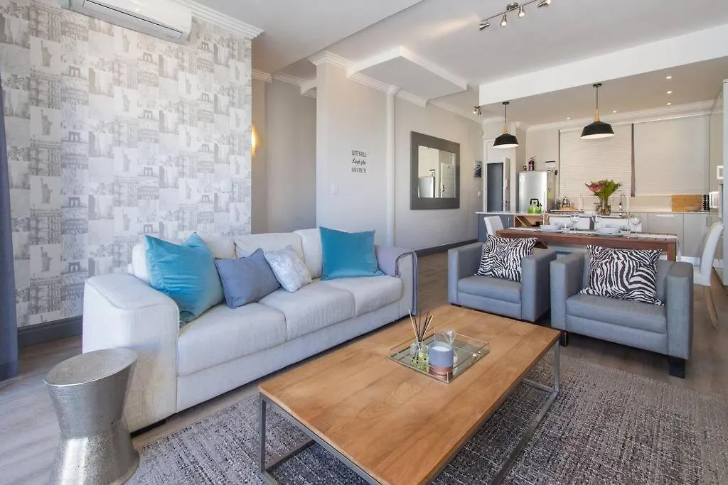 9 Church View - No Loadshedding - Homely Apartment Kapstadt
